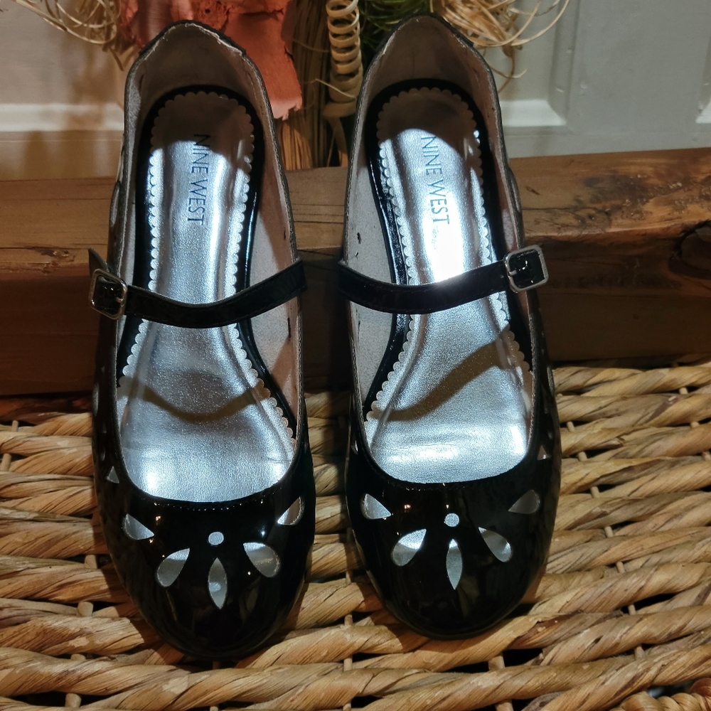 Nine West Laser Cut Mary Jane Shoe